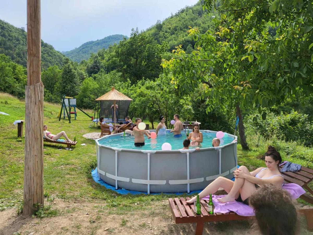 Seosko Domacinstvo „Gabar” Villa Custica Kültér fotó