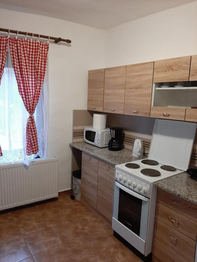 Seosko Domacinstvo „Gabar” Villa Custica Kültér fotó